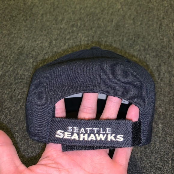 SEAHAWKS 47 MVP BRAND NEW - Picture 3 of 3